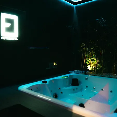 מלון קפסולה Futurotel